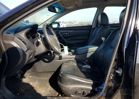 2016 Nissan Altima 2.5 z USA, uszkodzony, nr VIN 1N4AL3AP7GC264176